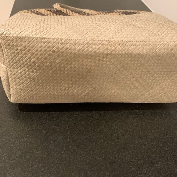 Large Woven Straw Market Tote Bag – Natural Boho Chic Summer Beach Vacation - Picture 6 of 6